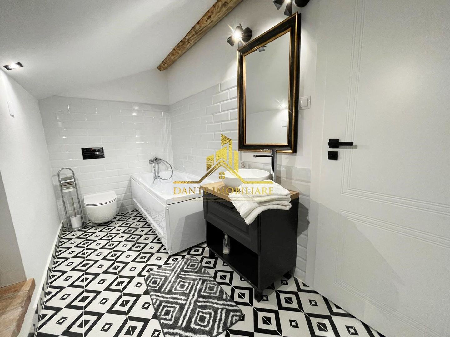 Casa, 3 dormitoare,2 bai, ultrafinisata, mobilat lux, Marasti, Paris - Poză 16