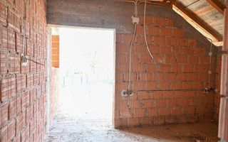 Casa la rosu de vanzare | Iordacheanu - Valea Cucului | Comision 0% - Poză 11
