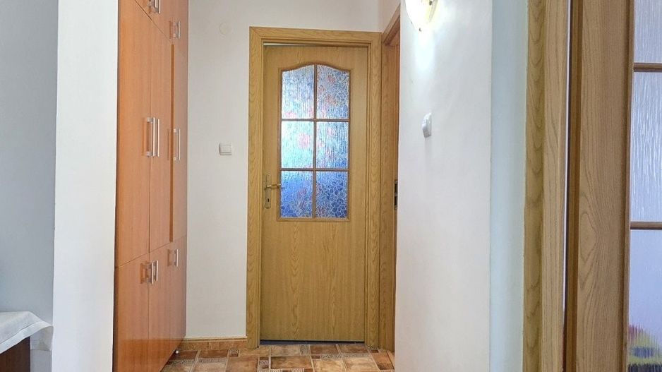 Apartament cu 3 camere, 2 bai, 2 balcoane, mobilat și utilat, zona TRAIAN; - Poză 3