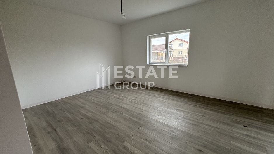 Casa individuala cu 5 camere in Mosnita Noua zona castel - Poză 3