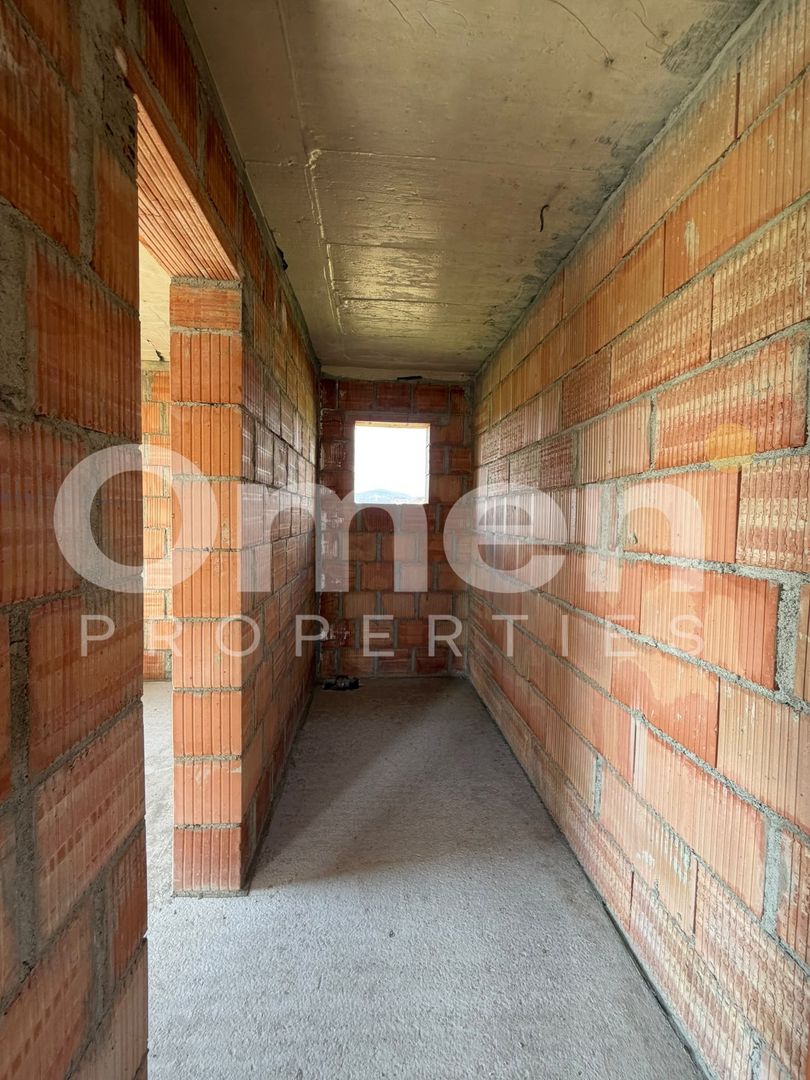 Casa la rosu de vanzare | 120 mp | 5 ari de teren | sat Sasar - Poză 6