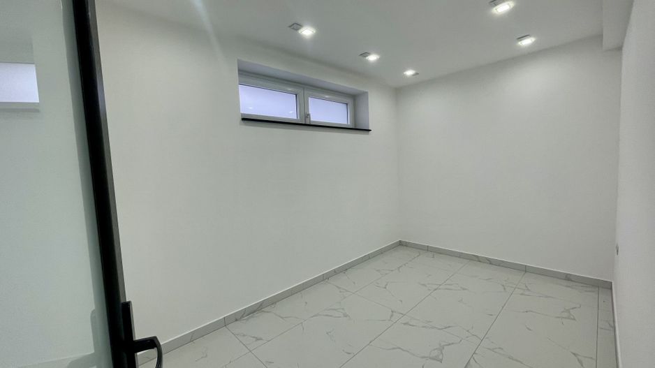 Spațiu Comercial P+Demisol | Vitrină Stradală | Radauti - Poză 11