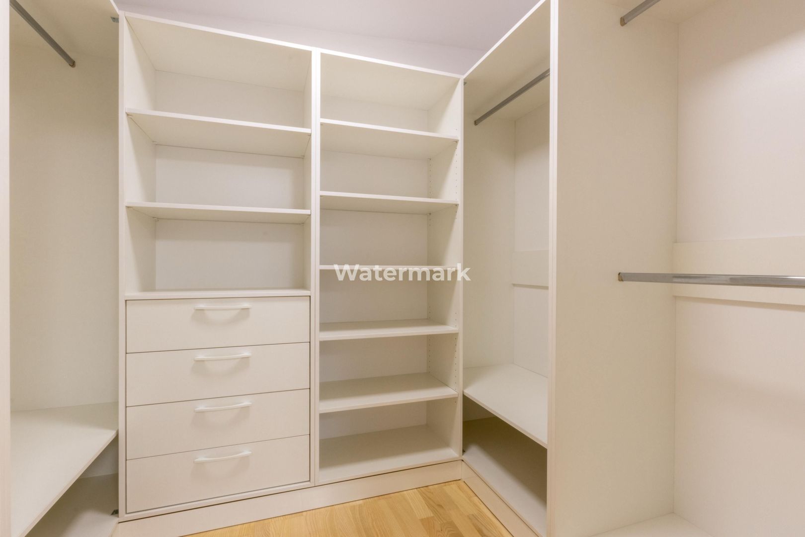 Apartament cu 4 camere de închiriat în zona Alexandru cel Bun - Poză 19