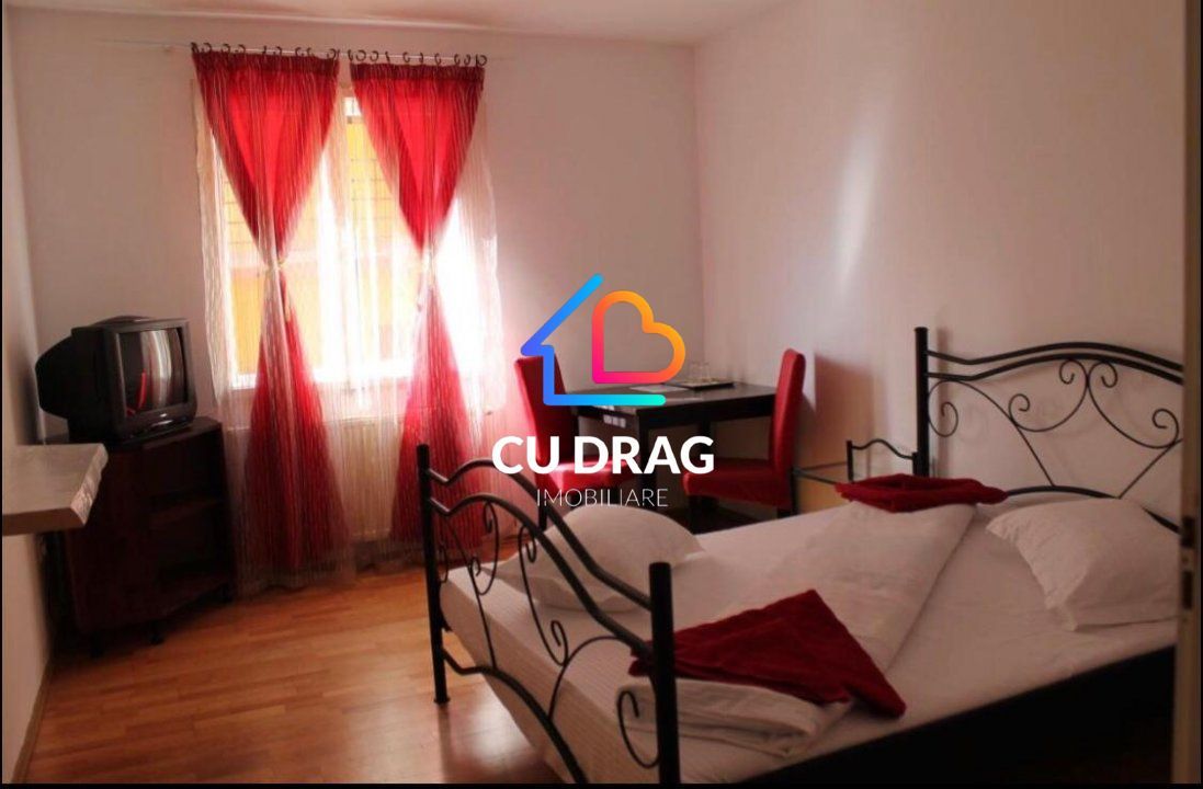 Vânzare Casă 8 Camere – Investiție Premium, Zona Strand - Poză 3
