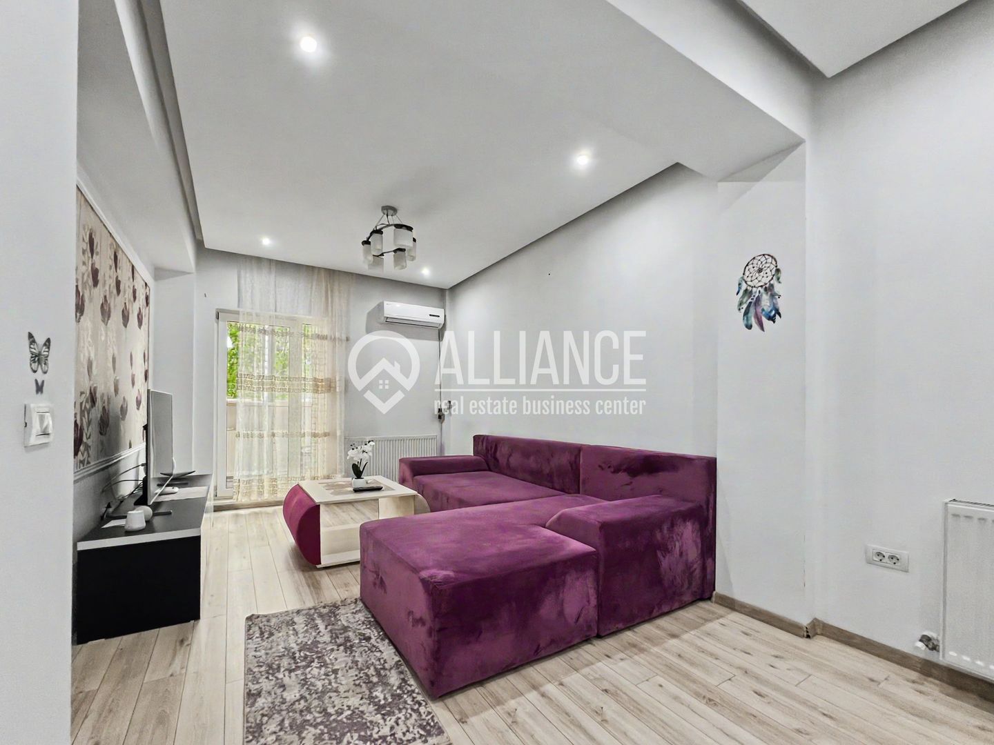 ENERGIA (COD 05) - Un apartament luminos, exact unde orașul se mișcă - Poză 2
