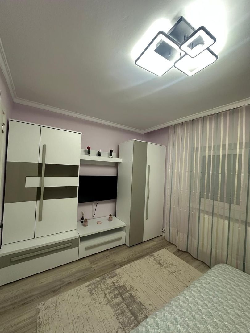 Ag BRASADAS vinde apt 2 camere DECOMANDATE etaj 1 în Micro 16. - Poză 4