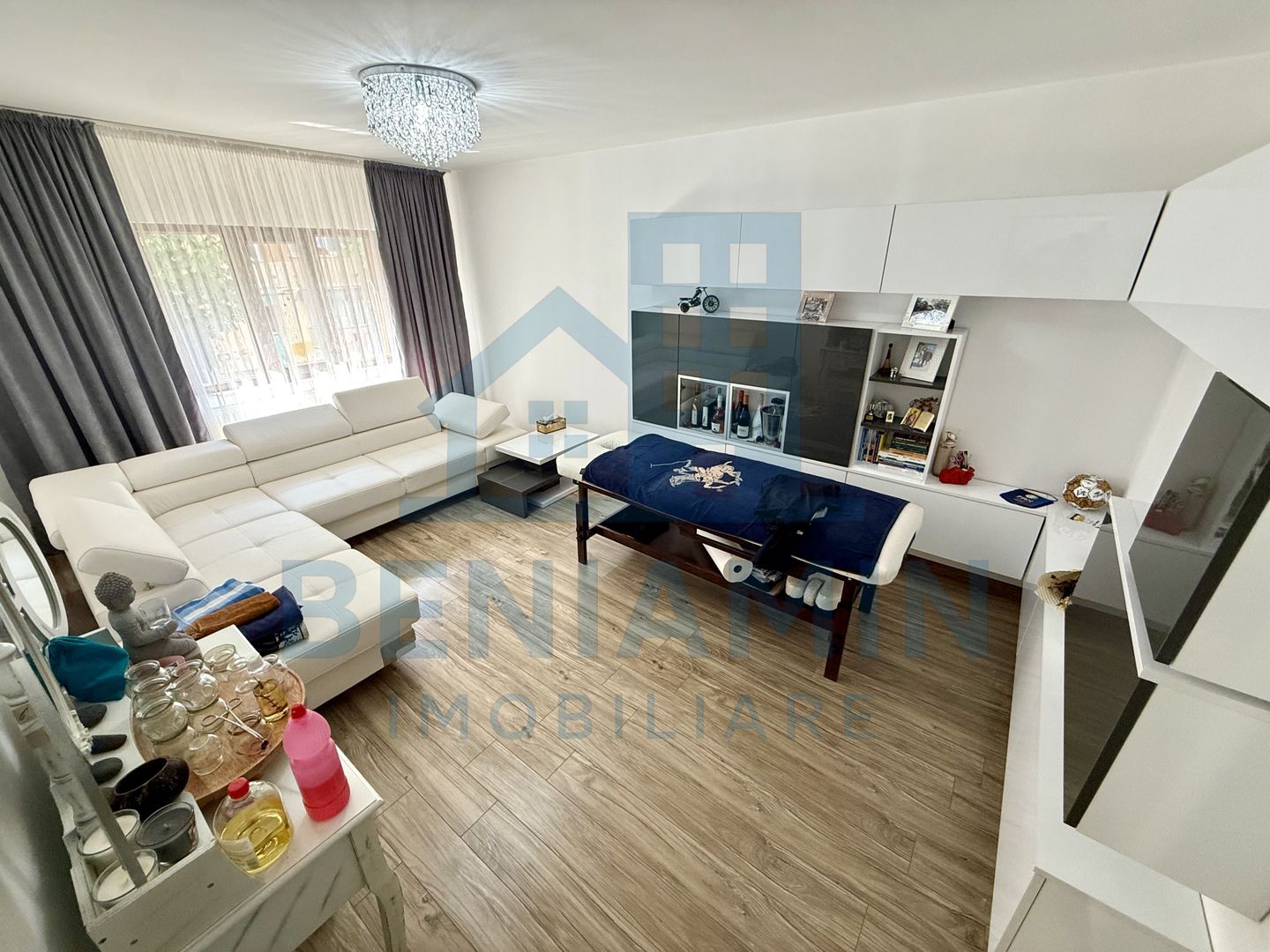 2 decomandate - etaj 1 - 52mp - 1980 - renovat - Craiovita sc 33 - Poză 1