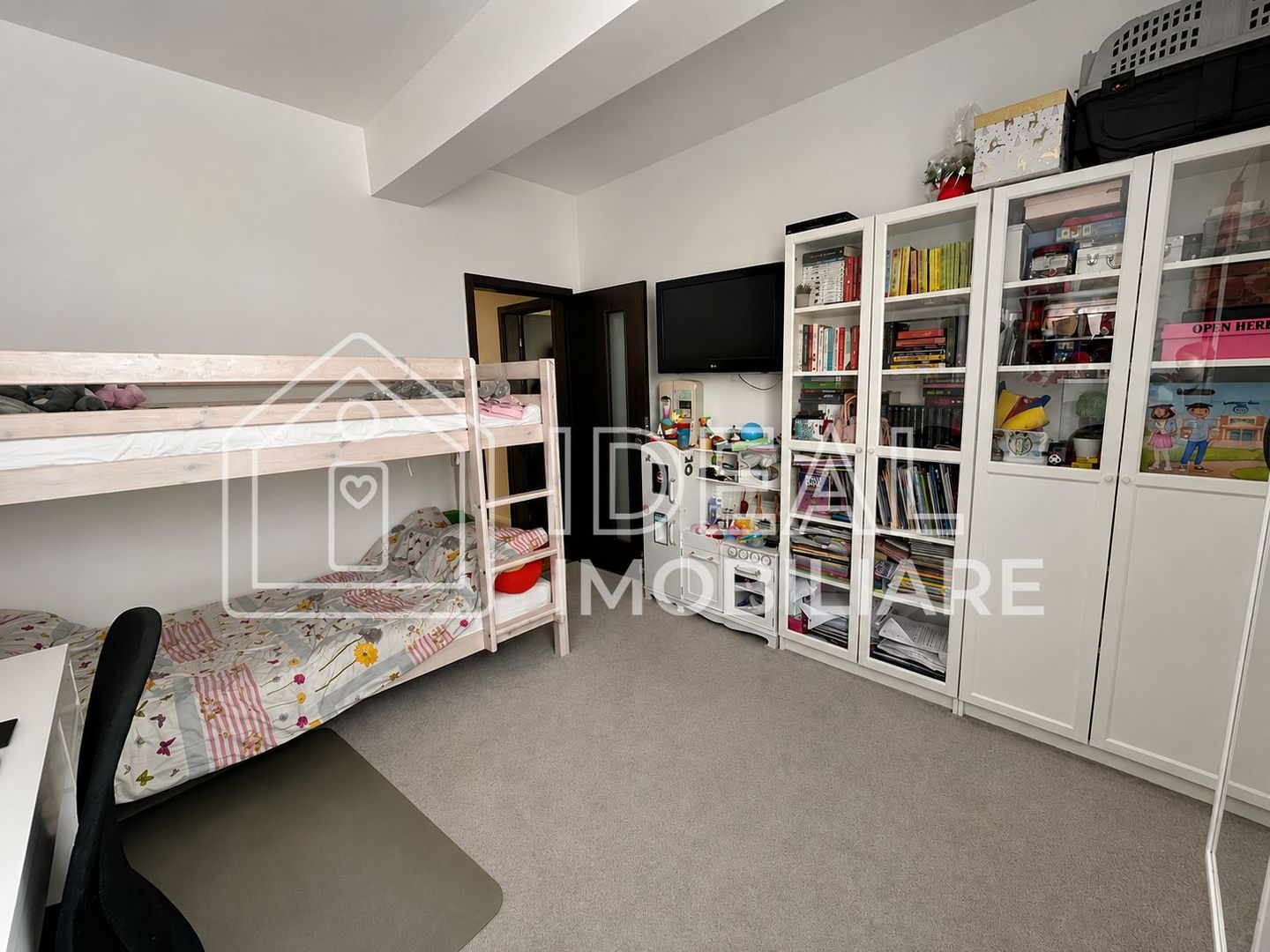 Apartament 3 camere cu balcon generos, parcare și pivniță – Turnișor - Poză 6