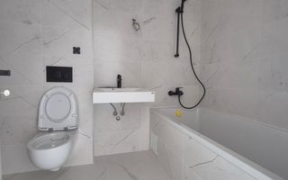 2 CAM. / PANOURI FOTOVOLTAICE. / PARC / AUTOBUZ / COMISION 0%! - Poză 8