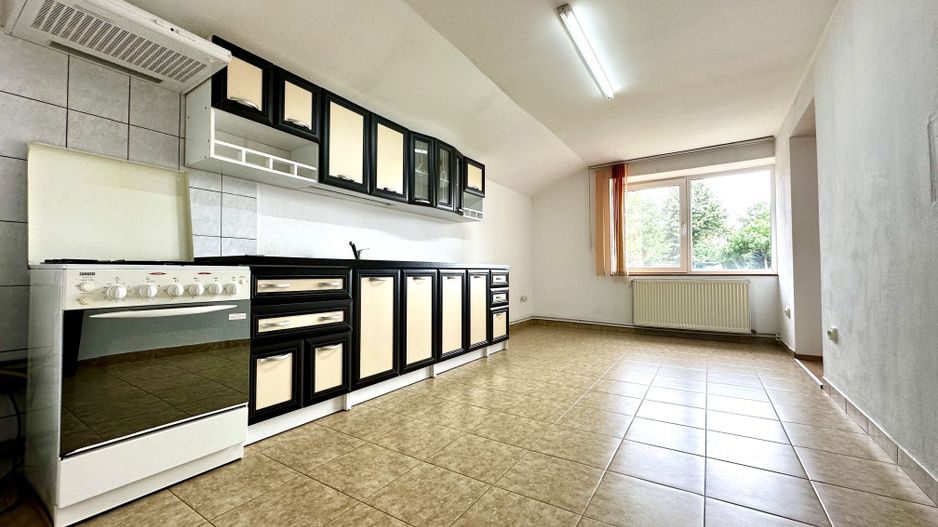 Casa individuală de închiriat - Dumbrăvița Central - Poză 14