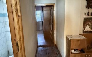 Vând apartament 3 camere zonă centrală - Poză 3