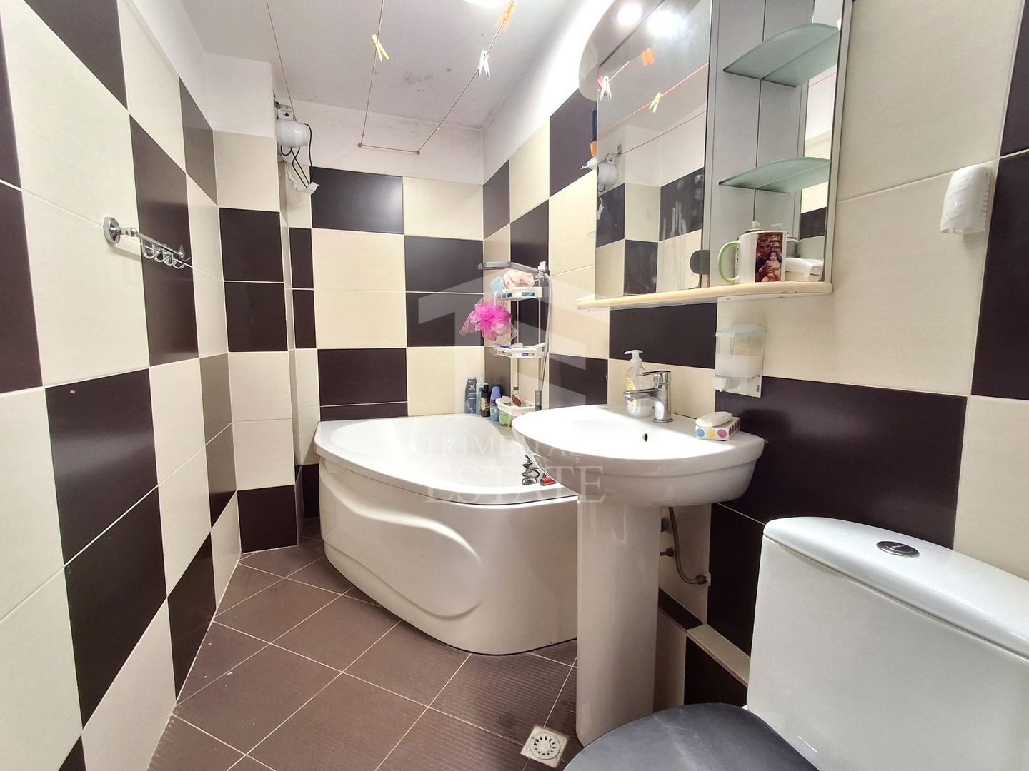 De Vanzare Apartament cu  3 camere  zona Mall Vitan - Poză 11