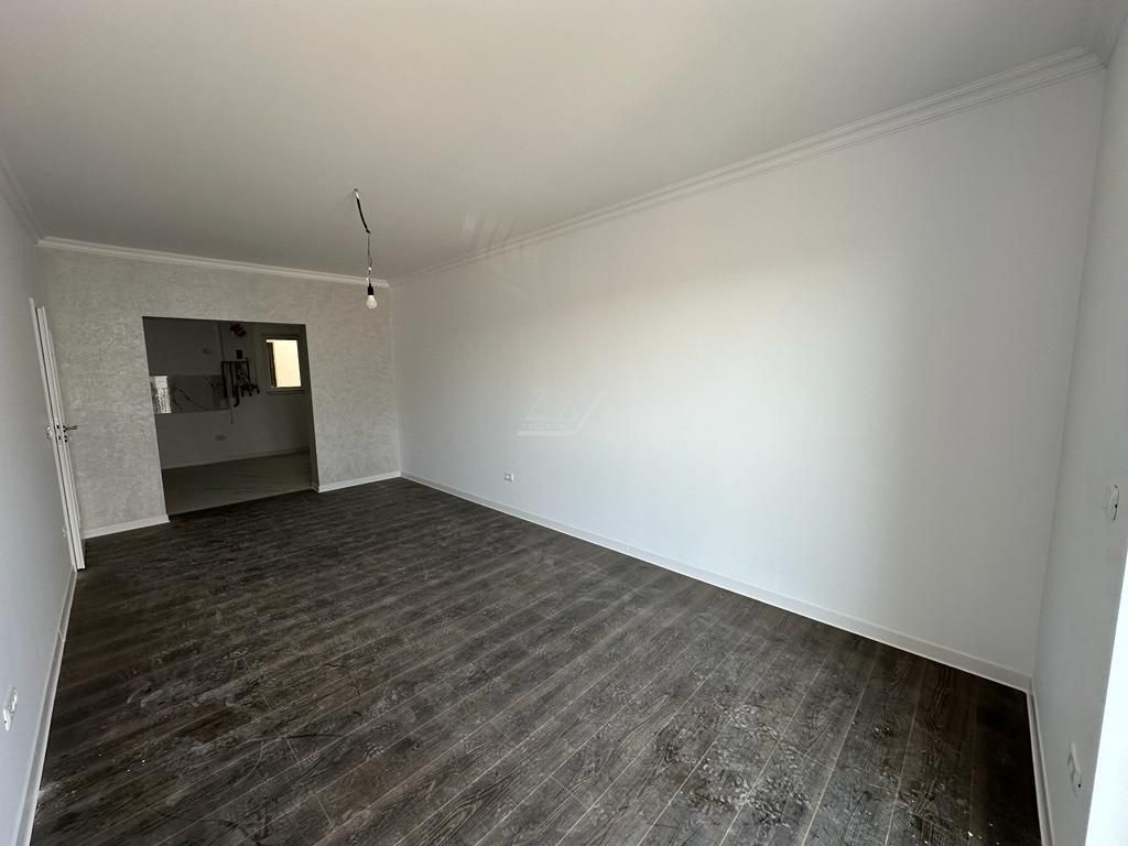 Decomandat. Etaj intermediar. Balcon mare. Loc de parcare. - Poză 5