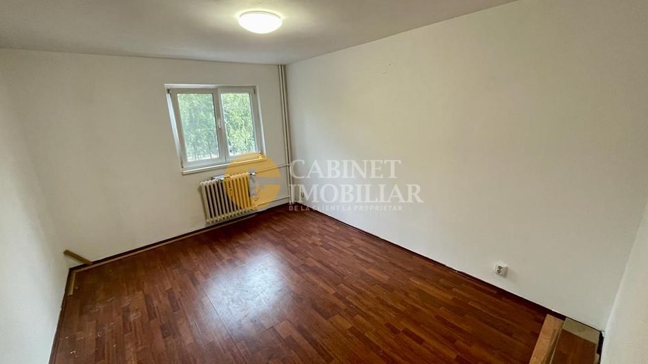 Apartament cu 3 camere - Etaj 1 - Bloc Fara Risc - Podu Ros - Poză 3