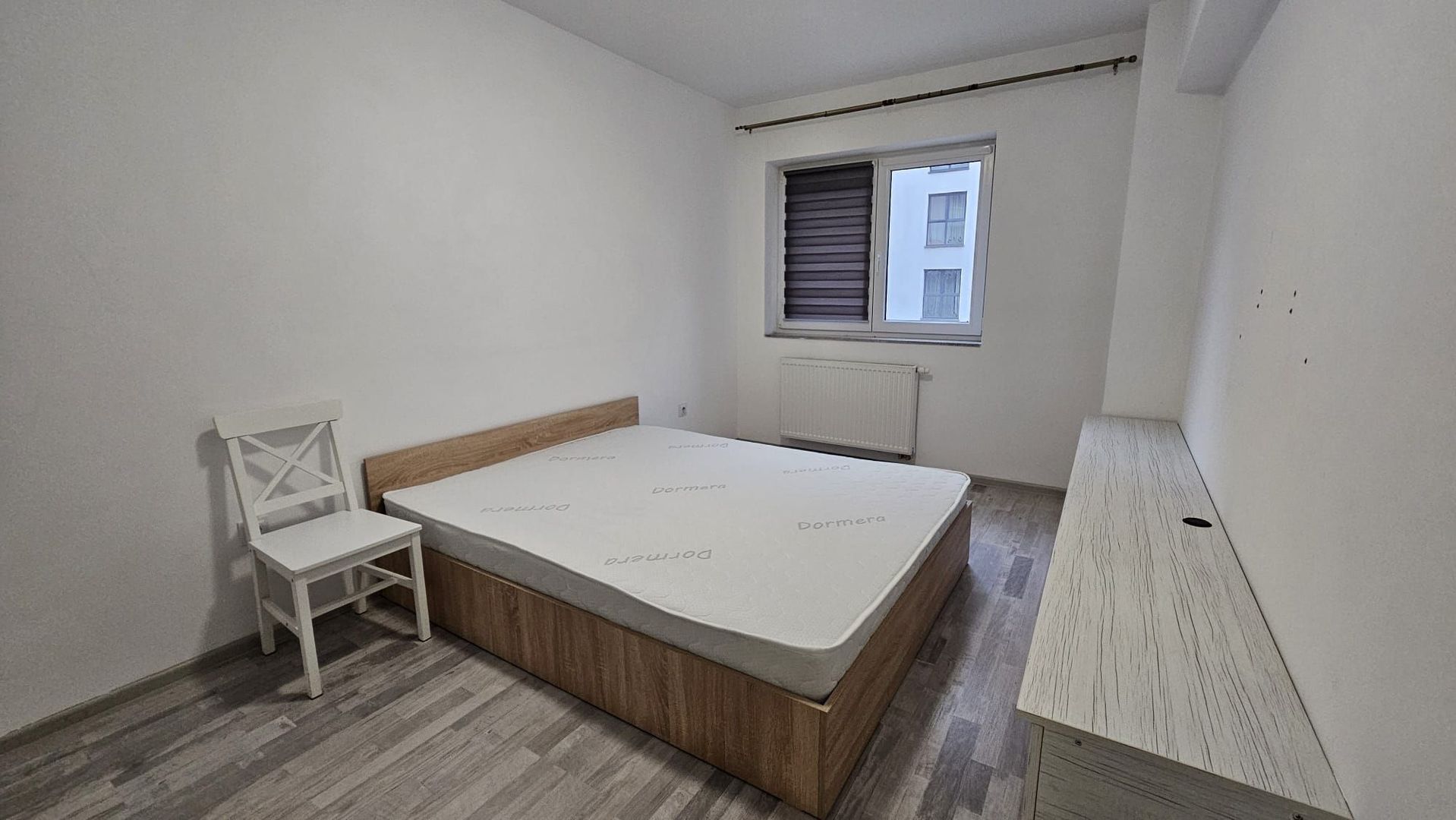 Coresi -Bloc Maurer M9, etajul 1, mobilat, parcare - Poză 21