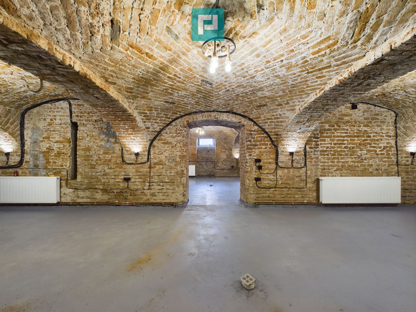 Spațiu central open-space de închiriat - Poză 10