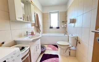 Apartament cu 2 camere in Giroc - Poză 8