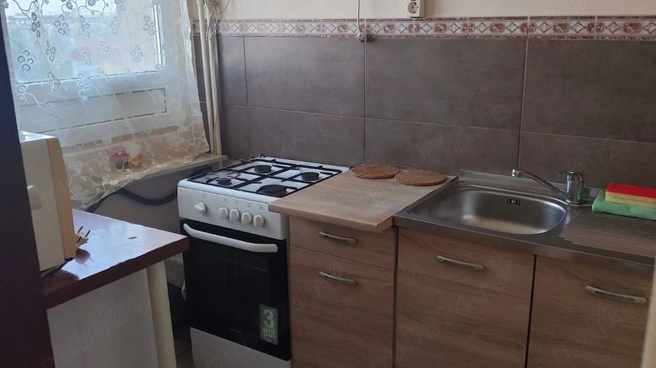 Închiriere Garsoniera, metrou Dristor la iesire, mobilata, disponibila - Poză 2