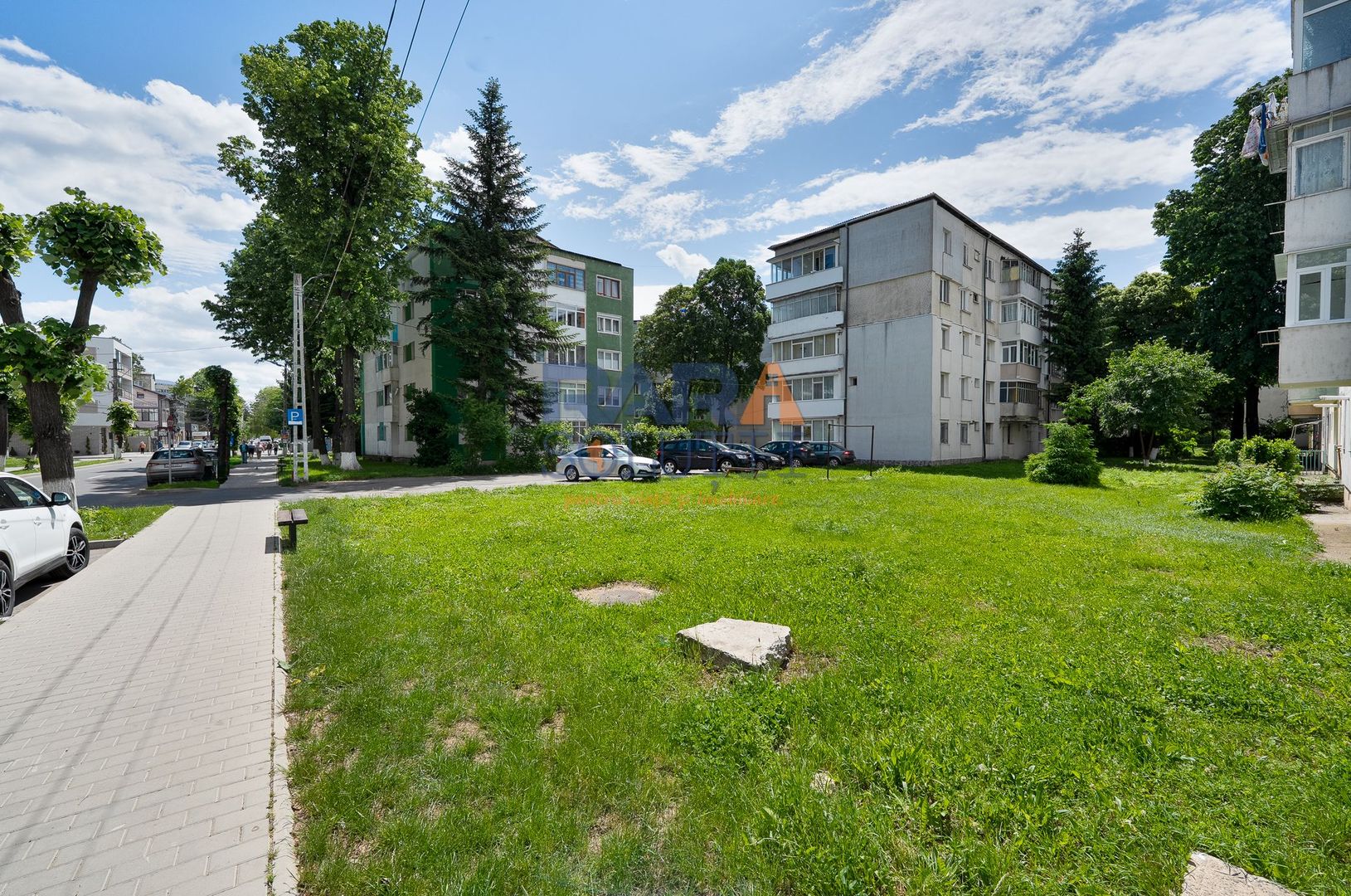 Apartament la etajul 1 - zonă superbă - Poză 12