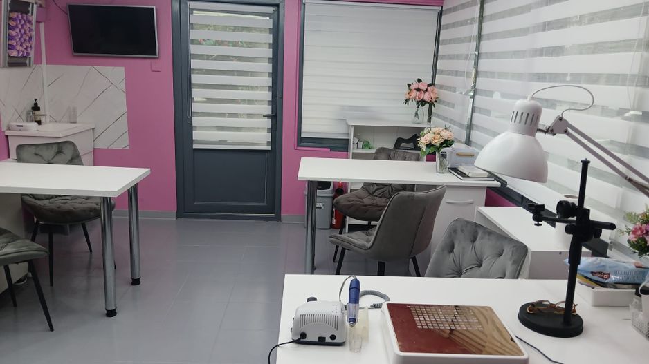 Spatiu comercial de inchiriat uverturii - Poză 2