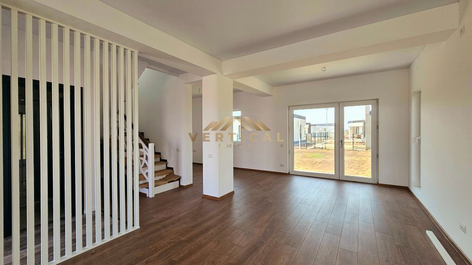 De vanzare vila 4 camere - cartier Mega Parc Residence -comuna Berceni - Poză 6