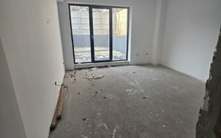 Apartament 2 cam nemobilat  si curte proprie - Poză 2