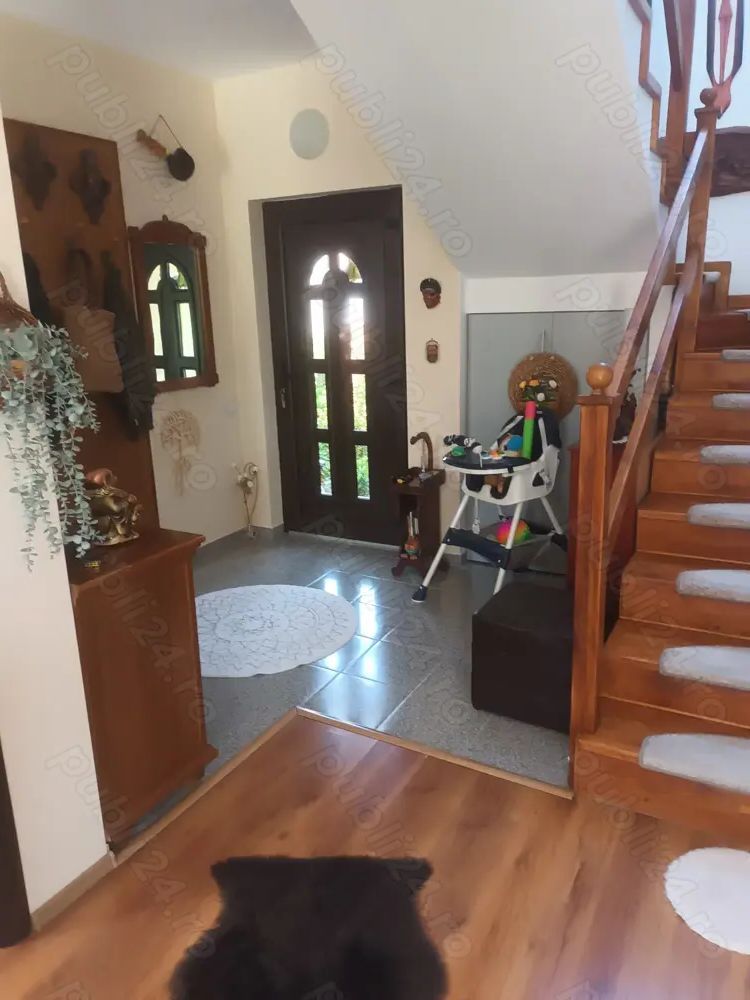 Casa de vânzare  str Kaffka Margit - Poză 2