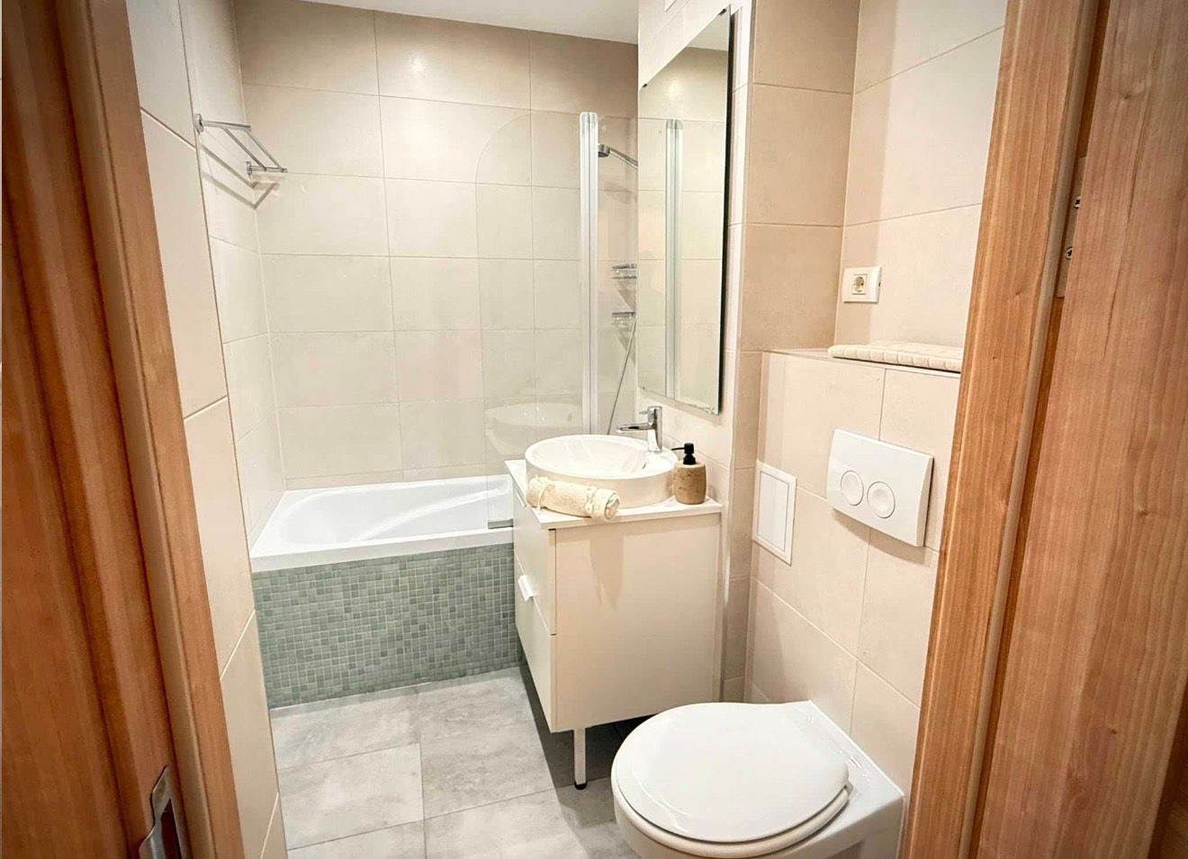 AP. 2 CAMERE- COLENTINA, BUCATARIE INCHISA, MOBILAT/UTILAT MODERN - Poză 8