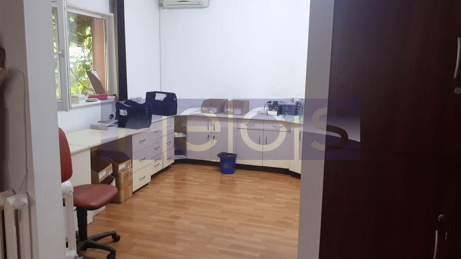 VÂNZARE CASA 8 CAMERE ZONA UIRII - Poză 1