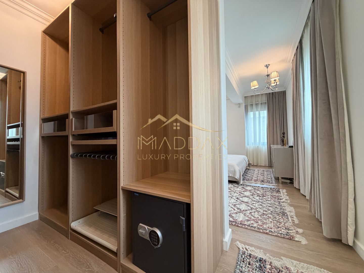 Apartament de tip Duplex 6 camere *250mp* + 2 Garaje // Herastrau - Poză 46