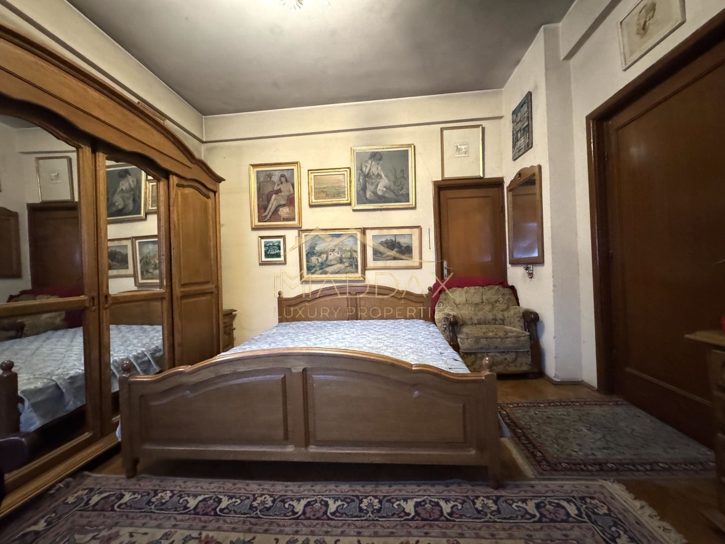 Vila cu 6 camere *310mp*  + Garaj // Primăverii - Poză 42