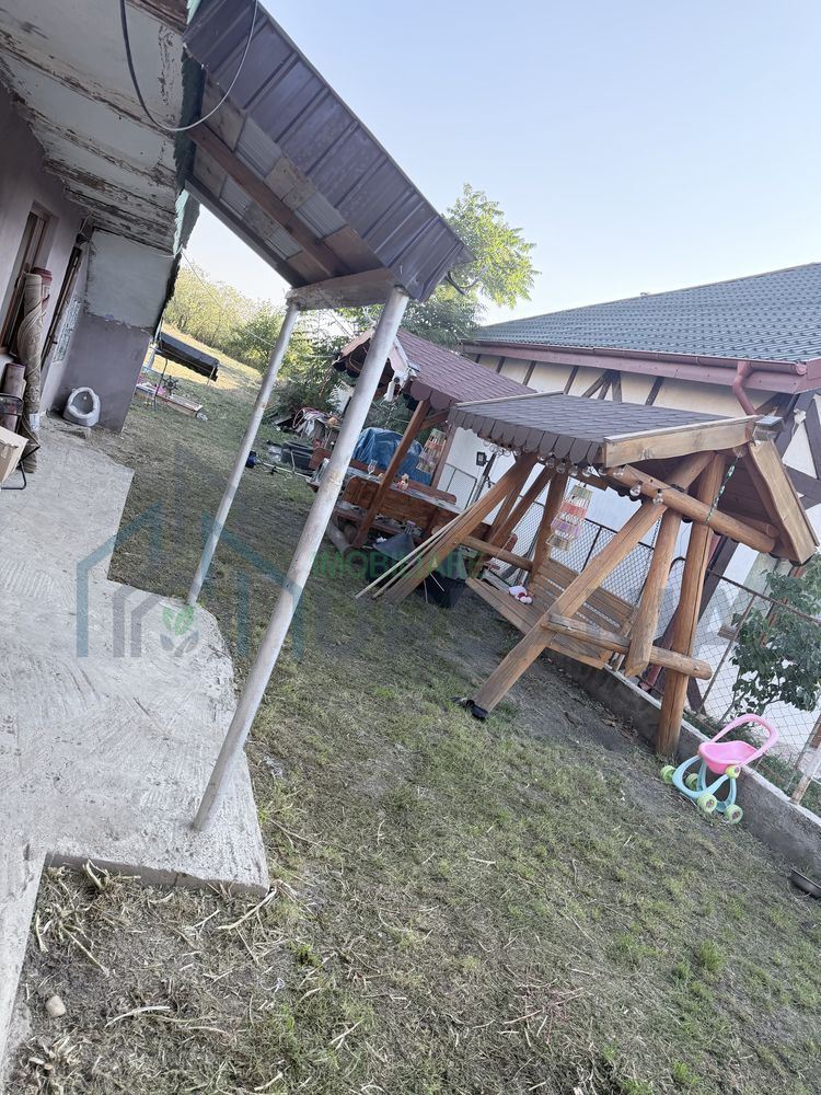 Casă de vânzare în Strunga, județul Iași - 2 camere, teren 1756 mp - Poză 6