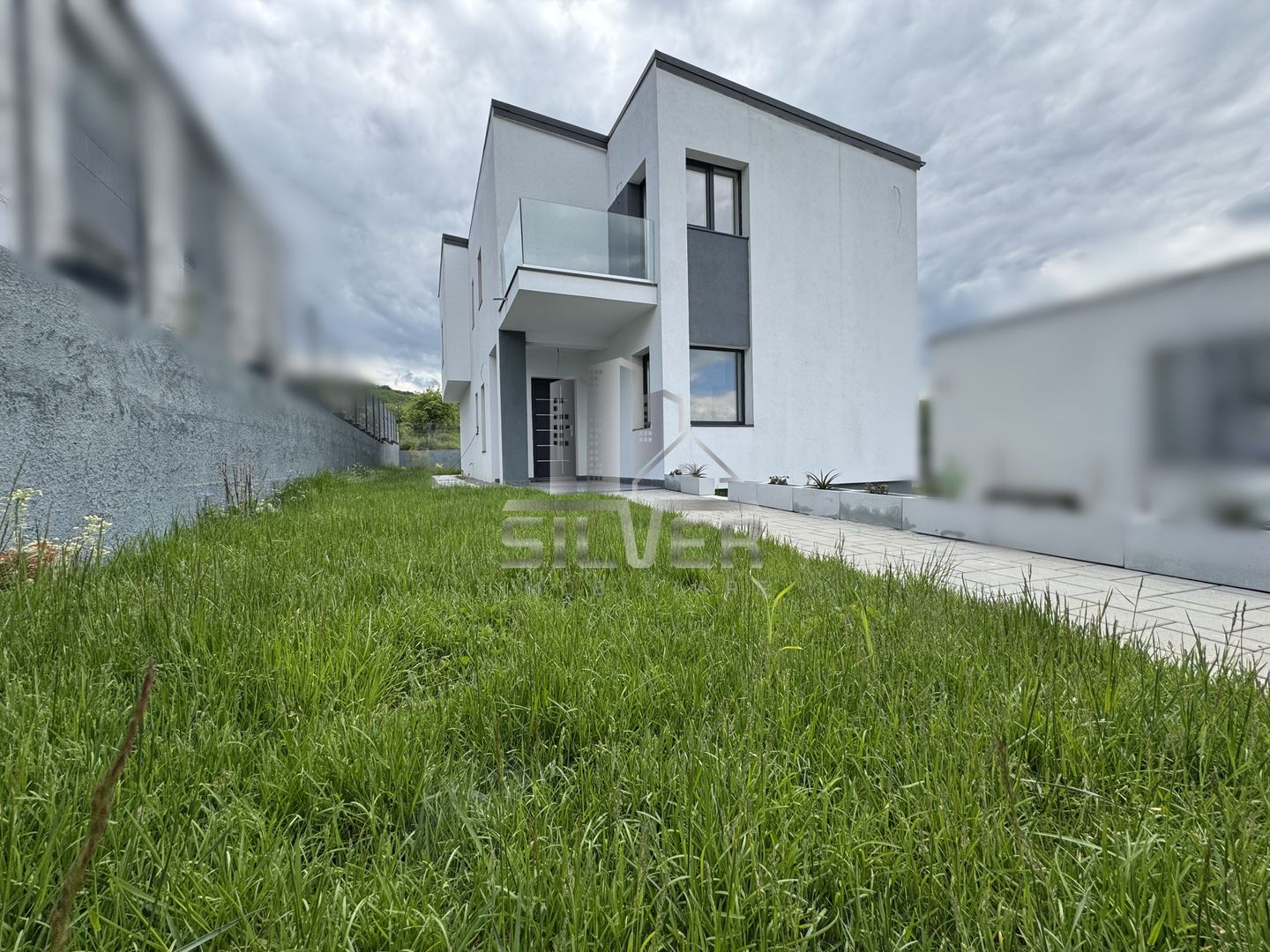 Casa individuala recent finisata cu teren de 425! - Poză 2