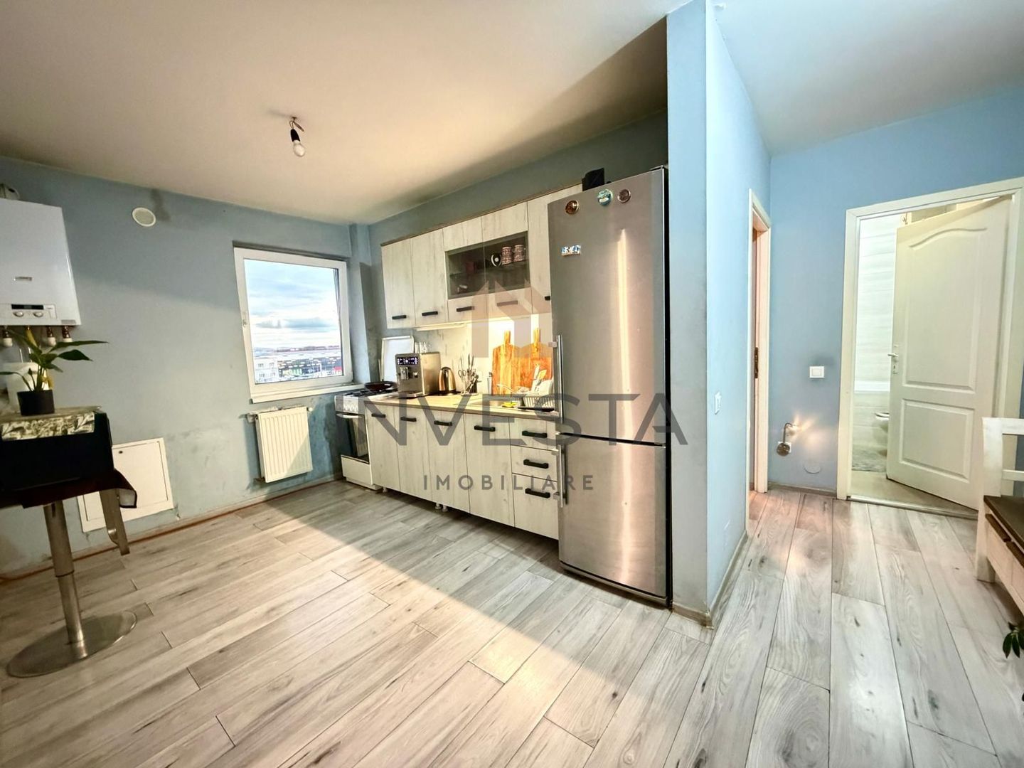 De vanzare apartament cu 2 camere pe strada Mos Ion Roata ! - Poză 5