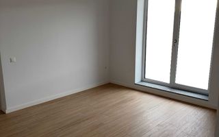 Apartament de vanzare, 3 camere, boxa inclusa, parcare. - Poză 5