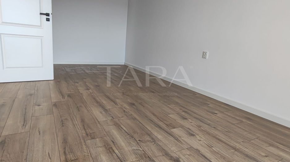 2 camere de inchiriat, mobilat complet, parcare inclusă . - Poză 2