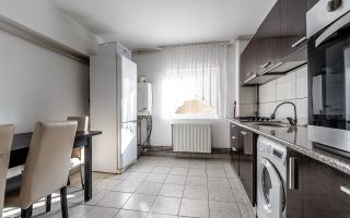 Apartament 2 Camere, Etajul 1, Piața Mihai Viteazul, Arad - Poză 3