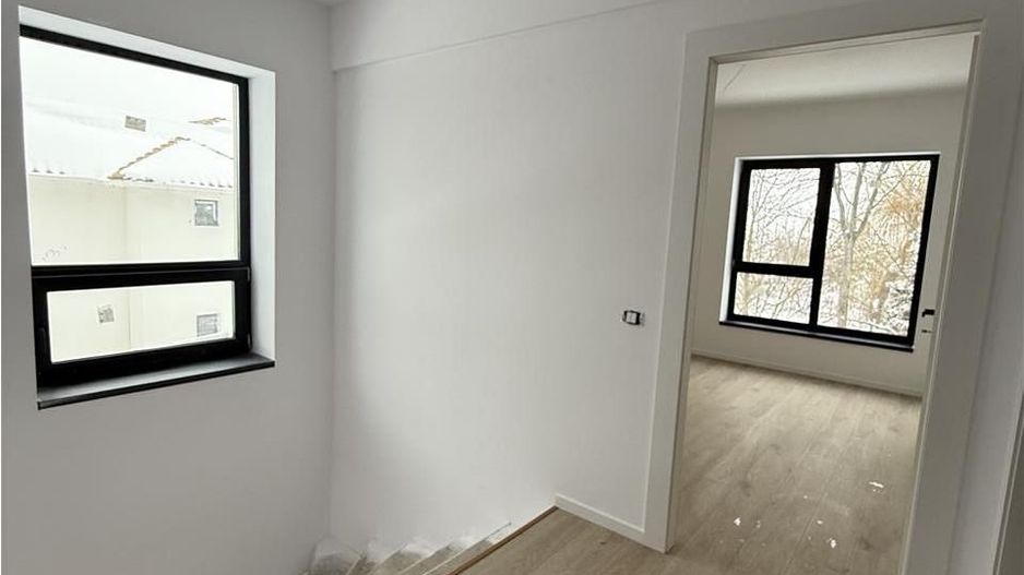 De vanzare Vila Str. Daliei - Petresti Corbeanca Ilfov - Poză 13