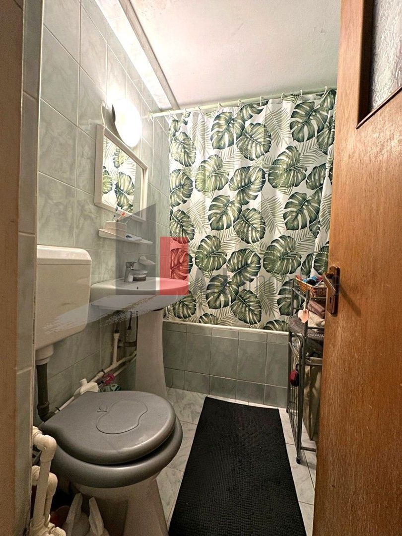 Ap.3 camere semidec. et. 6/10, piața Matei Ambrozie - Poză 3