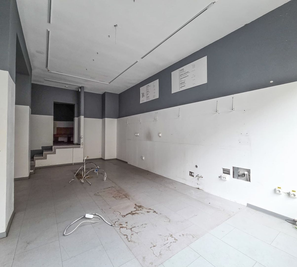 Spatiu comercial 37mp Universitate Batistei Stradal - Poză 7