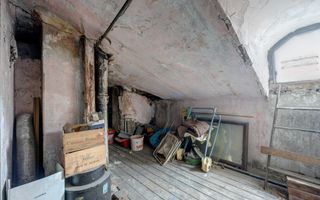 Proprietate in vila, etaj, partial renovat - Pasajul Unirii - 154 mp - Poză 29