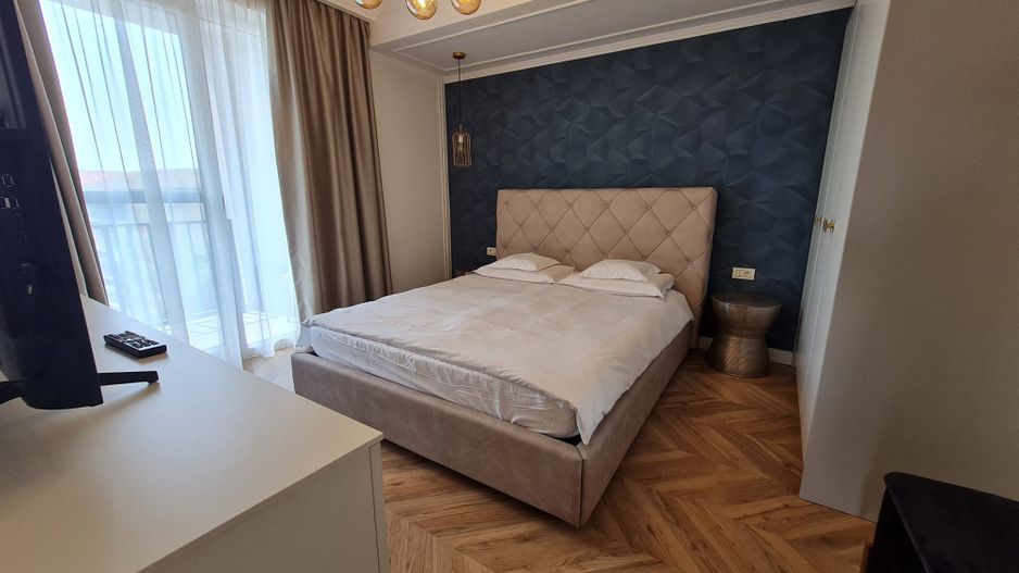 Elegantă și prestanță - Poză 13