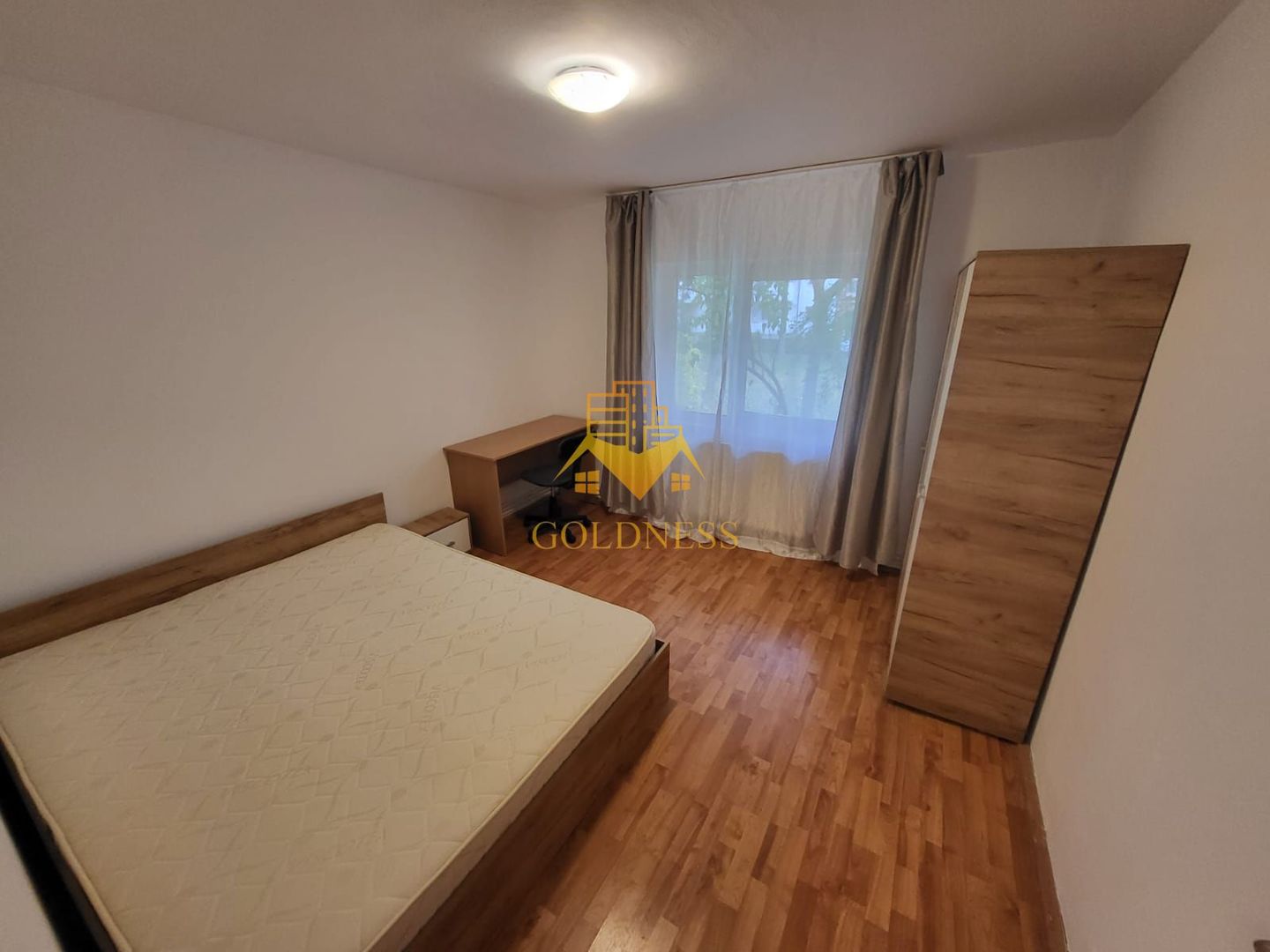 3 camere, decomandate, Semicentral Zona Pta. Cipariu,Nicolae Titulescu - Poză 2
