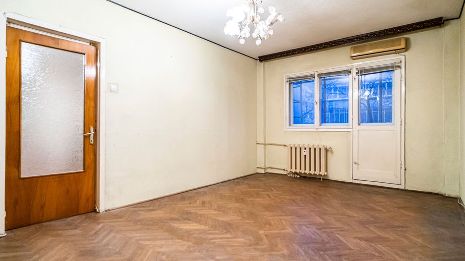 Drumul Taberei 3 camere, 4/10, bloc stradal, c-tie 1980, bucatarie mare, 2 bai - Poză 1