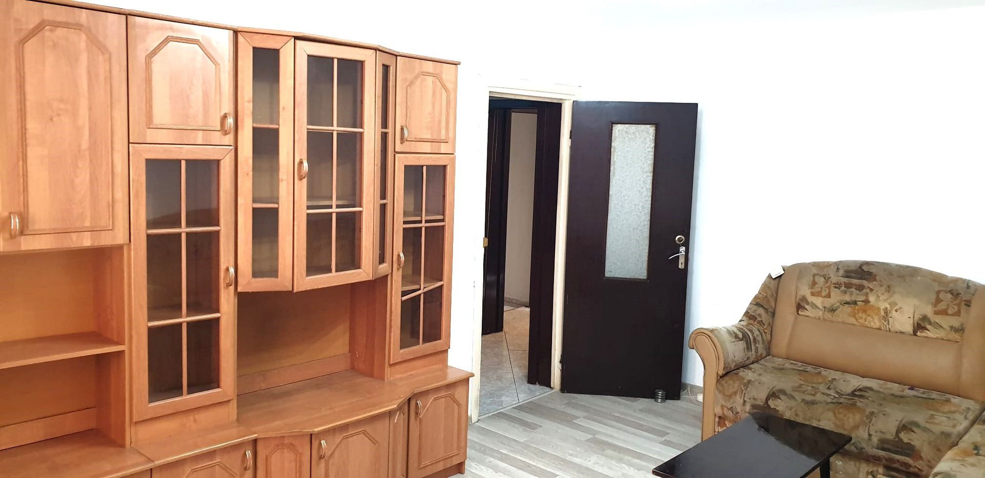 Apartament 4 camere de inchiriat Tractorul (Goga) - Poză 2