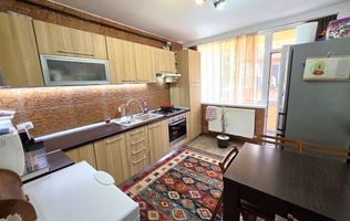 Apartament 3 camere, 2 balcoane, decomandat, mobilat, utilat, Ampoi 3
