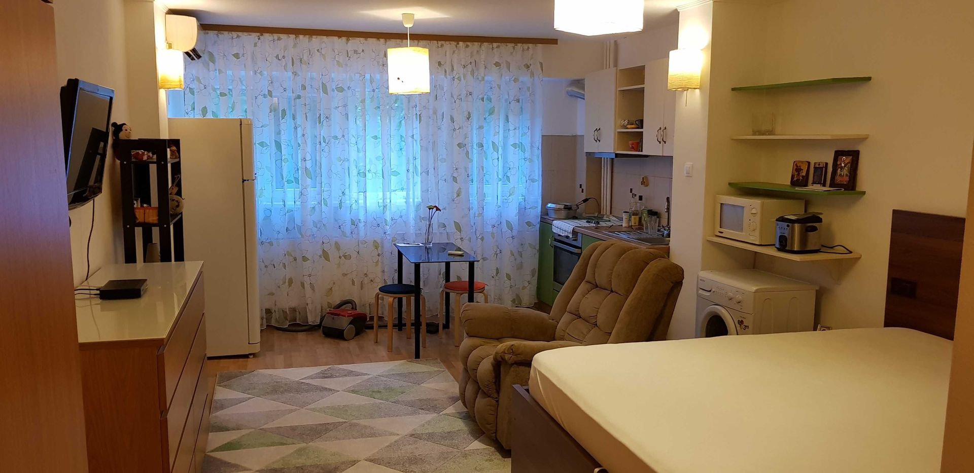 Garsoniera confort 1, zona Delfinului - Poză 1