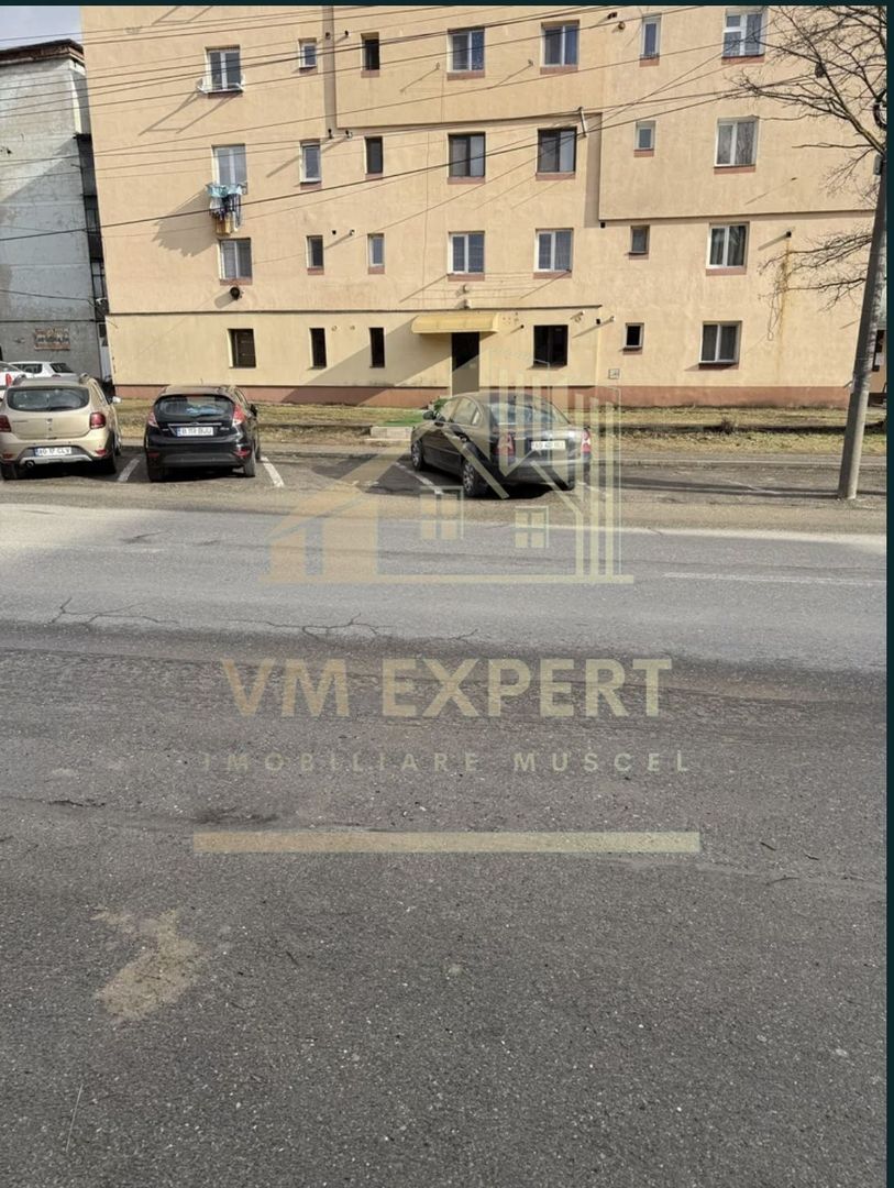 SPATIU COMERCIAL DE INCHIRIAT 80 MP CAMPULUNG - Poză 6