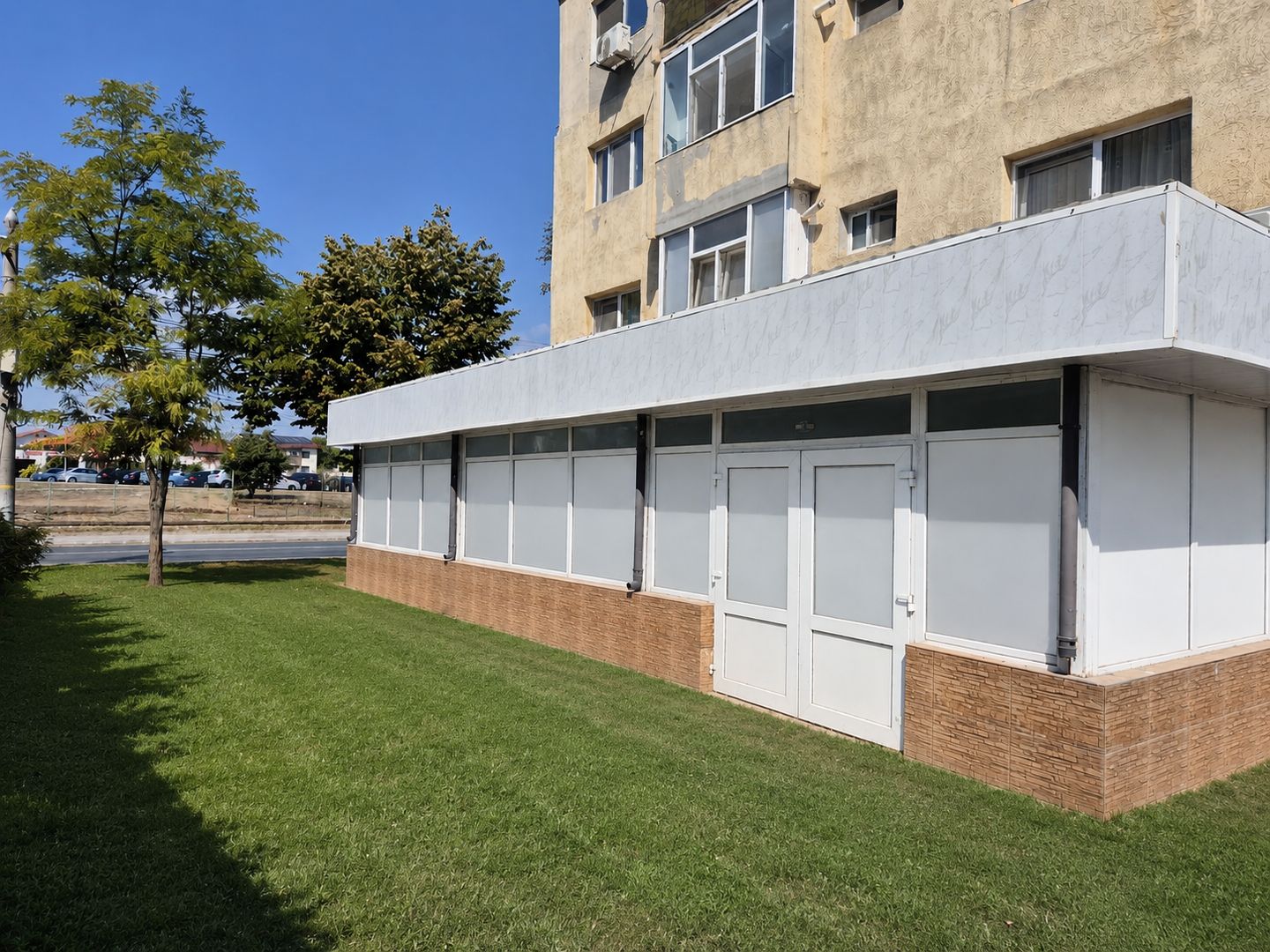 Apartament spatiu  de birouri  stradal de vanzare Mangalia Constanta - Poză 3