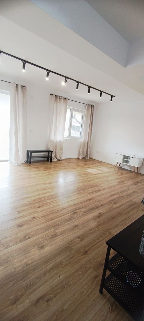 Vilă Duplex de inchiriat | Tunari | Curte si Parcare - Poză 1